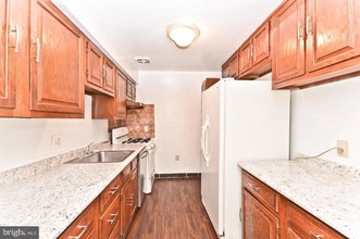 5219 Newton St-Unit -202 in Bladensburg, MD - Building Photo - Building Photo