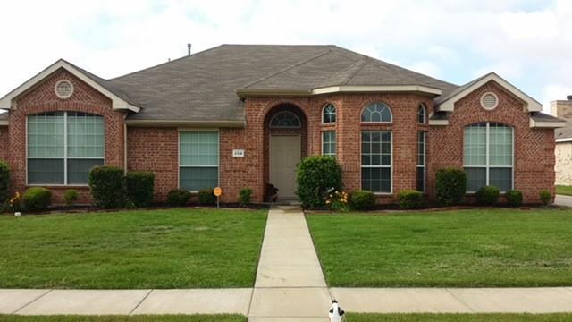 204 Joseph Dr in Glenn Heights, TX - Building Photo