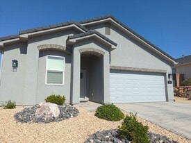 909 Pleasant Valley Ln in Washington, UT - Building Photo