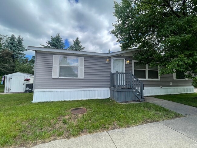 property at 101 N Manor St