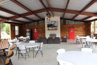 299 Willow Springs Dr, Unit SI ID1505649P in Pipe Creek, TX - Foto de edificio - Building Photo