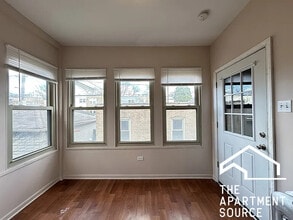 5023 N Ridgeway Ave, Unit 1 in Chicago, IL - Building Photo - Building Photo