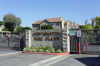 Westminster Park Plaza in Los Angeles, CA - Building Photo - Building Photo