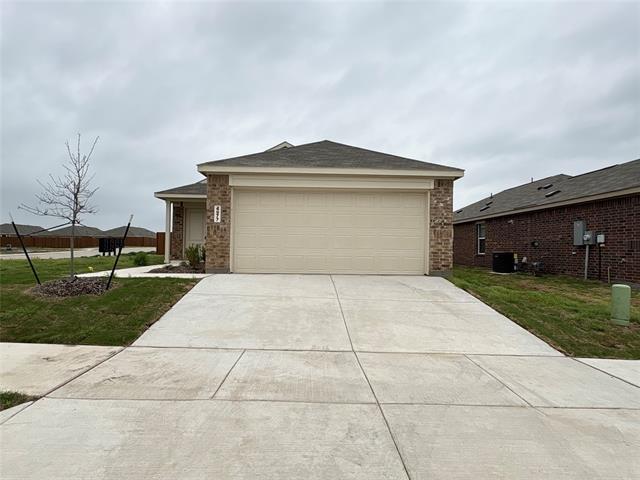 4977 Stonebridge Dr in Ennis, TX - Building Photo
