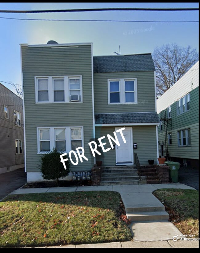 420 Bacheller Ave, Unit 2b