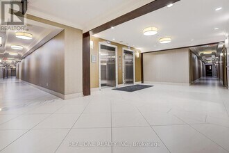 89 S Town Centre Blvd in Markham, ON - Building Photo - Building Photo