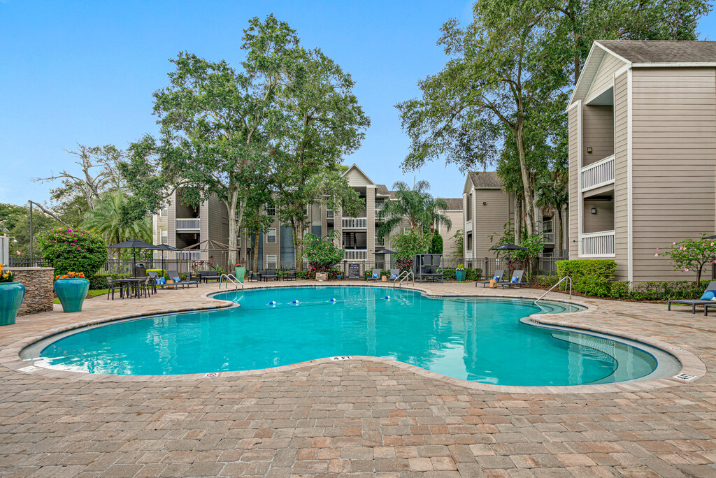 Azula North Apartments in Tampa, FL | ApartmentHomeLiving.com