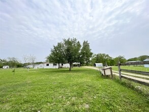 10125 Needville Fairchilds Rd in Needville, TX - Building Photo - Building Photo