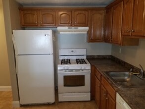 17 Anderson Ave in Middleboro, MA - Building Photo - Building Photo