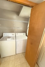 25771 Briardale Ave in Euclid, OH - Building Photo - Building Photo