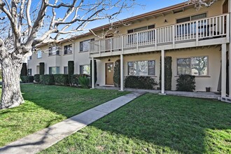 1952 Bellomy St in Santa Clara, CA - Foto de edificio - Building Photo