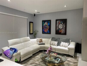 7768 NW 116th Ave in Doral, FL - Building Photo - Building Photo