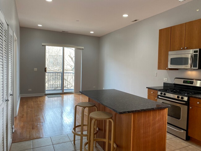 14 S Leavitt St in Chicago, IL - Building Photo - Building Photo