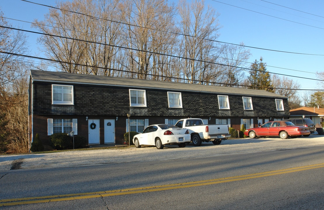 5901 E Pea Ridge Rd in Huntington, WV - Foto de edificio