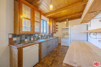 125 1/2 Fleet St in Marina Del Rey, CA - Building Photo - Building Photo