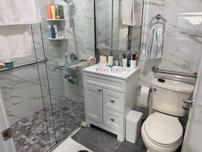 22-10 47th St in Queens, NY - Building Photo - Building Photo