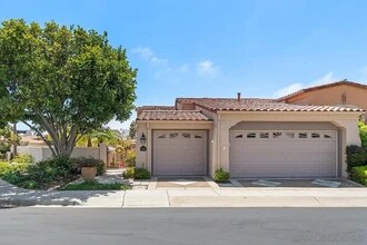 1395 Caminito Floreo in La Jolla, CA - Foto de edificio - Building Photo
