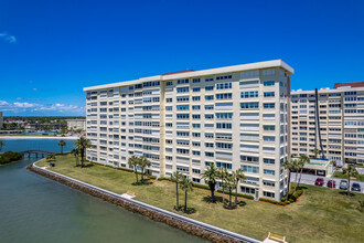 Concord House at Sea Towers in St. Petersburg, FL - Building Photo - Building Photo