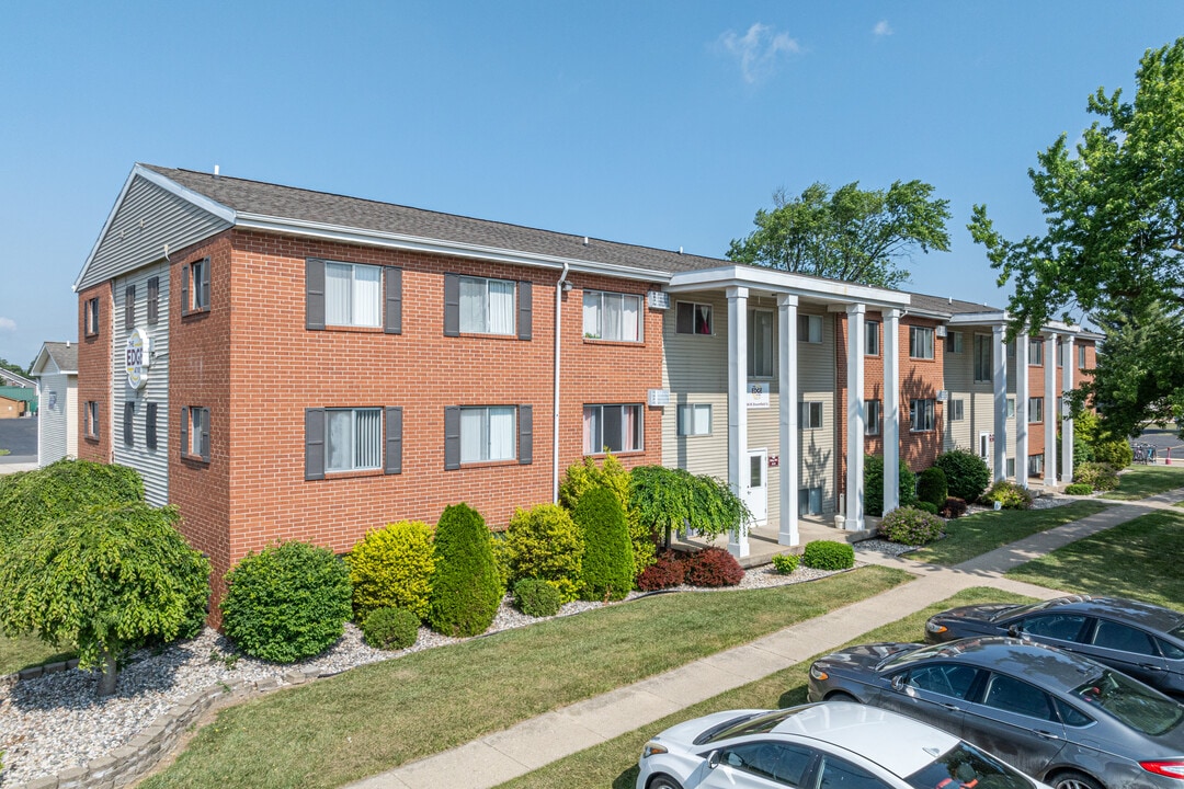 The Edge at 1815 - Student Housing in Mt. Pleasant, MI - Foto de edificio