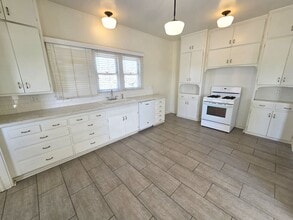 16811 Ave 288 in Farmersville, CA - Building Photo - Building Photo
