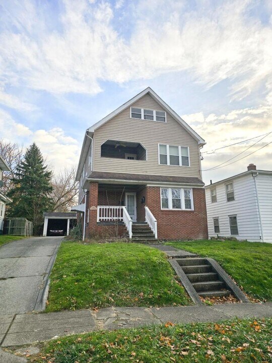 532 N Firestone Blvd in Akron, OH - Building Photo