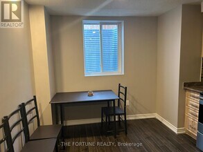 90 Canary Cl in Brampton, ON - Building Photo - Building Photo