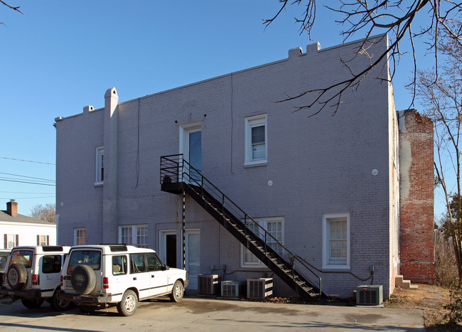 112 N Church St in Clayton, NC - Building Photo - Building Photo