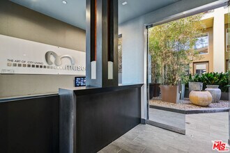 600 Ridgeley Dr in Los Angeles, CA - Building Photo - Building Photo