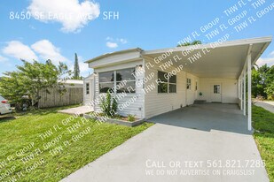 8450 SE Eagle Ave in Hobe Sound, FL - Building Photo
