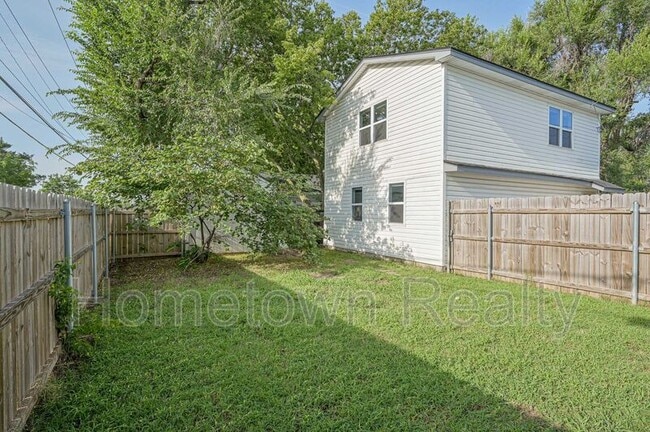 property at 135.5 E Himes St