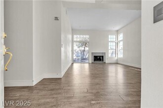 7608 Sea Wind Dr in Las Vegas, NV - Building Photo - Building Photo