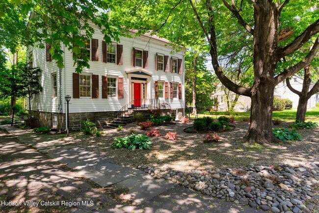 3714 Main St in Stone Ridge, NY - Building Photo - Building Photo