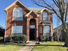 6925 Conestoga Dr in Rowlett, TX - Building Photo