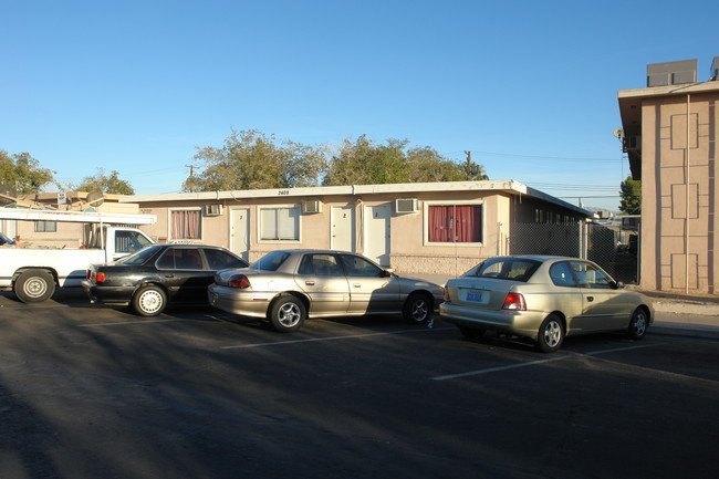 2409 Sunrise Ave in Las Vegas, NV - Foto de edificio - Building Photo