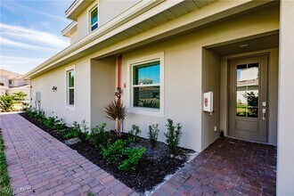 3791 Pebblebrook Ridge Ct in Ft. Myers, FL - Foto de edificio - Building Photo