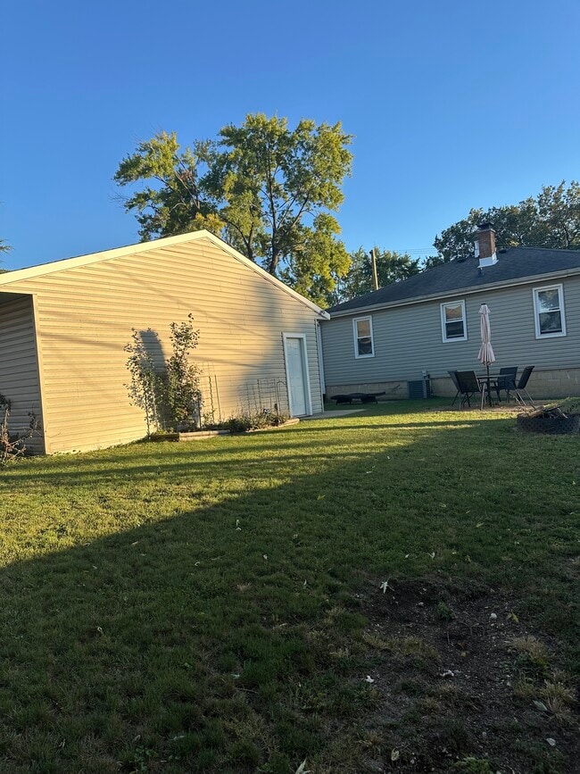 220 Thornton St in Lockport, IL - Building Photo - Building Photo