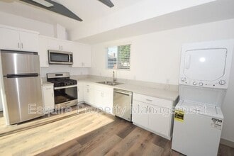 405 Spruce St in Oxnard, CA - Foto de edificio - Building Photo