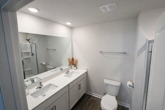 1407 N Wilshire Ct in Kinston, NC - Building Photo - Building Photo