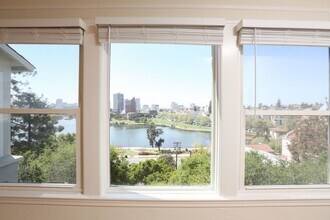 495 Merritt Ave in Oakland, CA - Building Photo - Building Photo