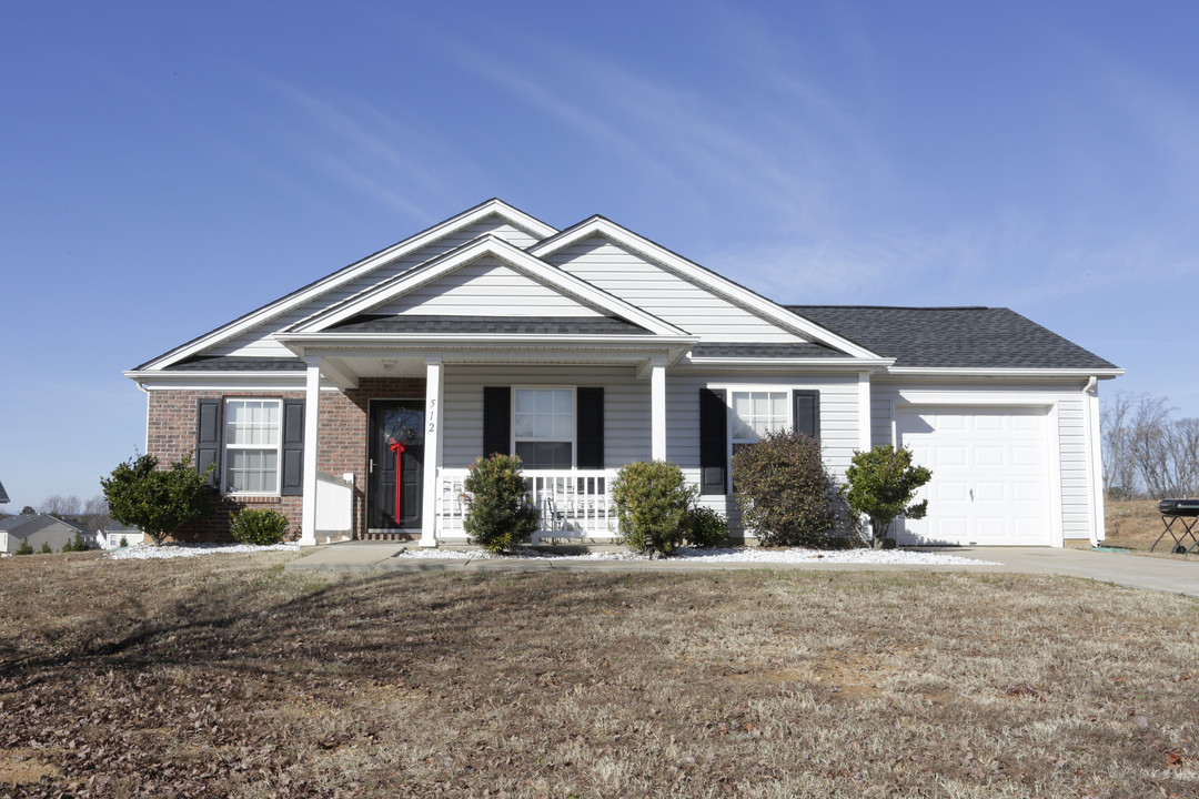 Country Garden Estates in Moore, SC - Foto de edificio