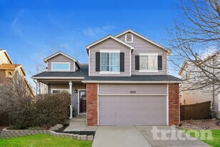 10331 S Rotherwood Cir in Littleton, CO - Building Photo