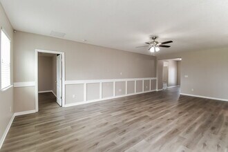 5120 Magnolia Valley Dr in Jacksonville, FL - Building Photo - Building Photo