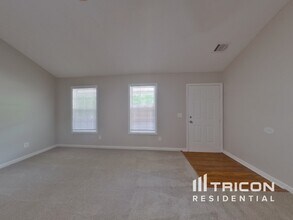 100 Shadowbrook Trce in Covington, GA - Building Photo - Building Photo
