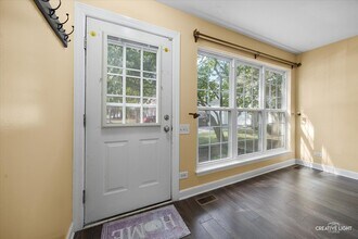 130 Park Ridge Ct in Aurora, IL - Building Photo - Building Photo