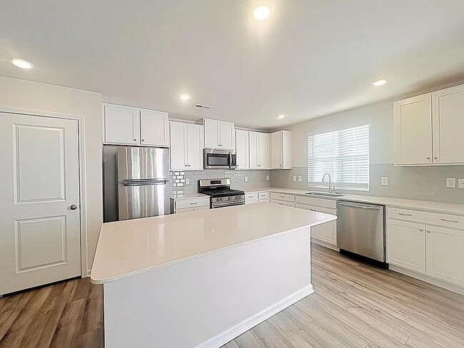 922 Powder Crk Dr in Reidville, SC - Building Photo - Building Photo