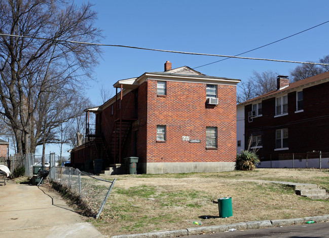 684 Tate Ave in Memphis, TN - Foto de edificio - Building Photo