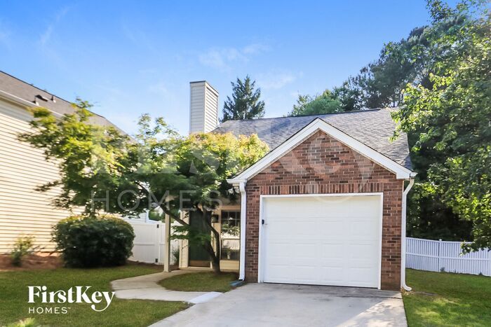680 Crossbridge Alley in Alpharetta, GA - Building Photo