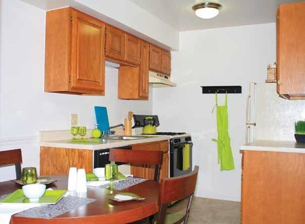 Linden Park Apartments in Steger, IL