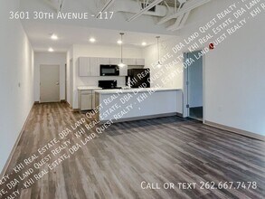 3601 30th Ave in Kenosha, WI - Foto de edificio - Building Photo