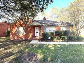 3556 Norman Bridge Rd in Montgomery, AL - Building Photo